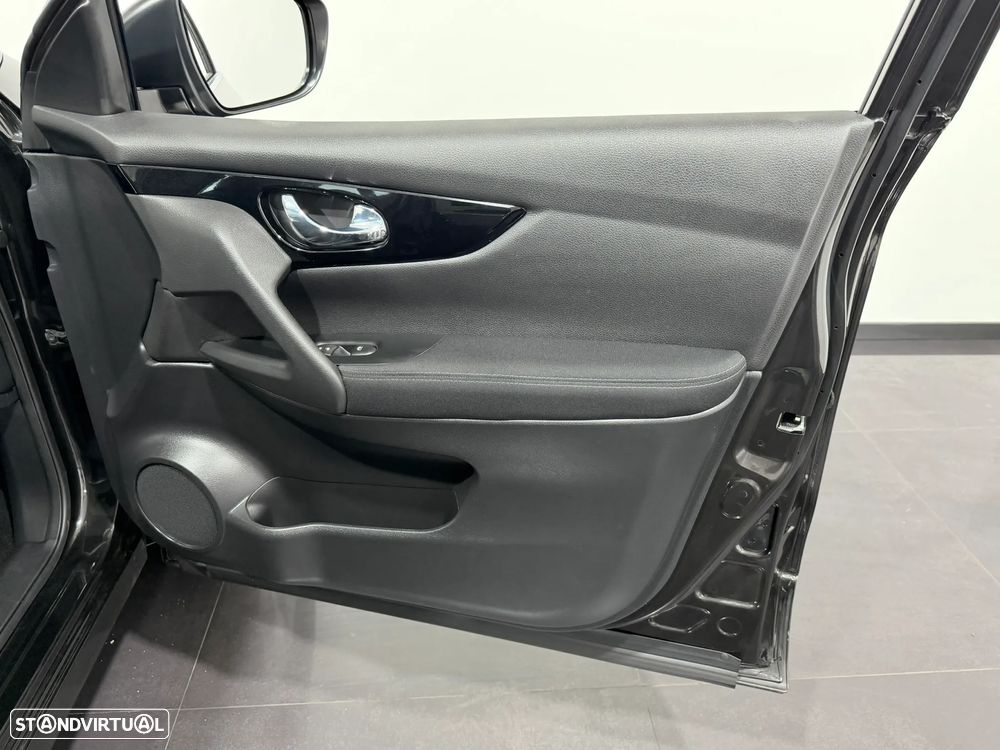 Nissan Qashqai 1.5 dCi N-Connecta - 36