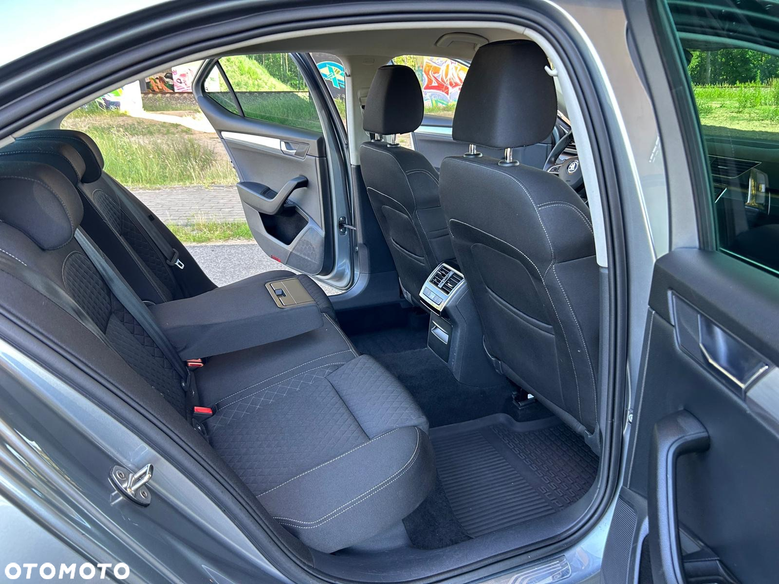 Skoda Superb 1.8 TSI DSG Ambition - 26