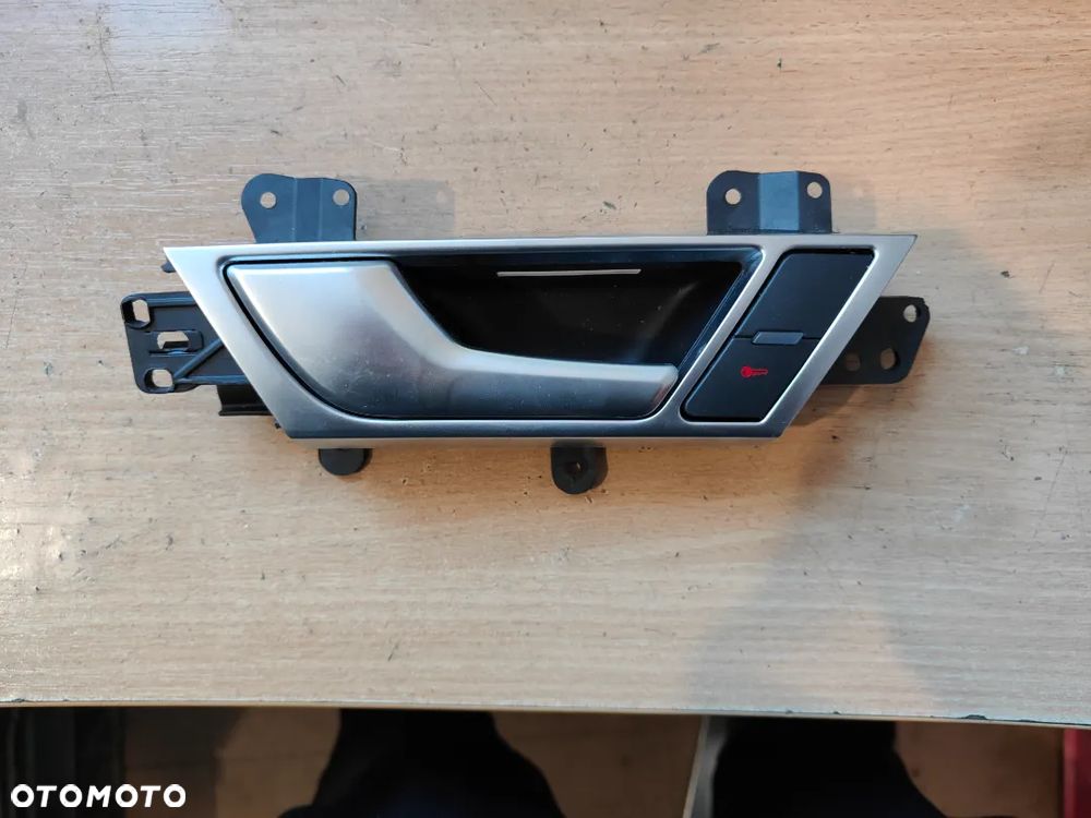 Klamka lewy przód Audi A6 C6 4F0839019 - 1