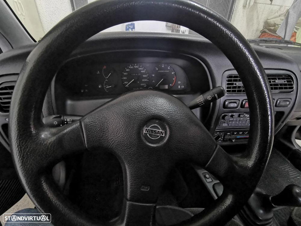 Nissan Primera Hatchback 1.6 LX + - 16