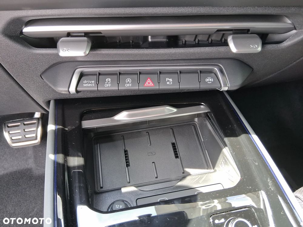 Audi Q3 Sportback - 14