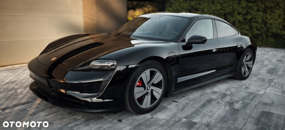 Porsche Taycan - 24