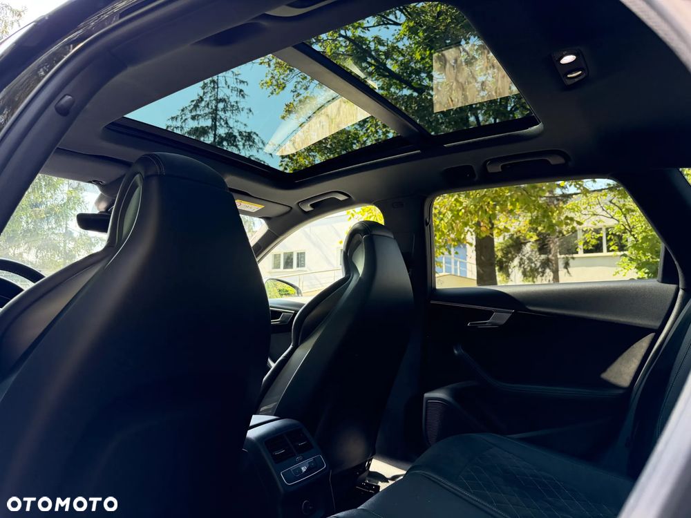 Audi RS4 Avant Quattro Tiptronic - 16