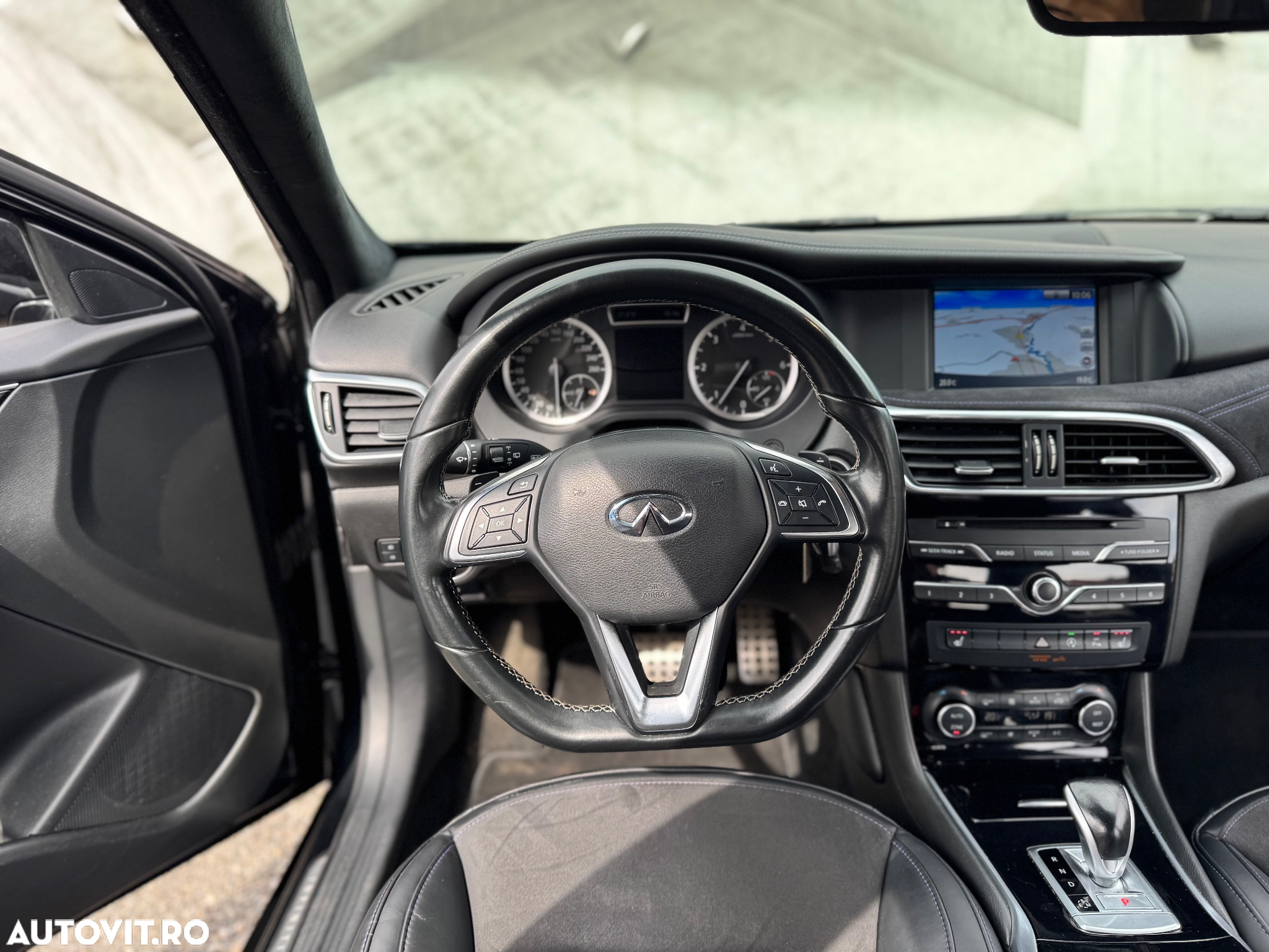 Infiniti Q30 2.2d DCT Sport City Black - 23