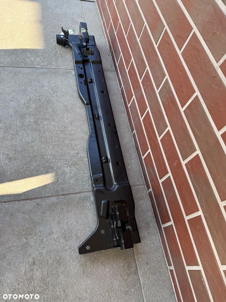 Pas przedni górny Volvo XC-40 II - 3