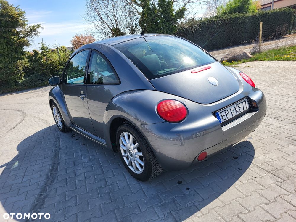 Volkswagen New Beetle - 3