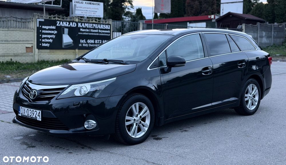 Toyota Avensis - 1