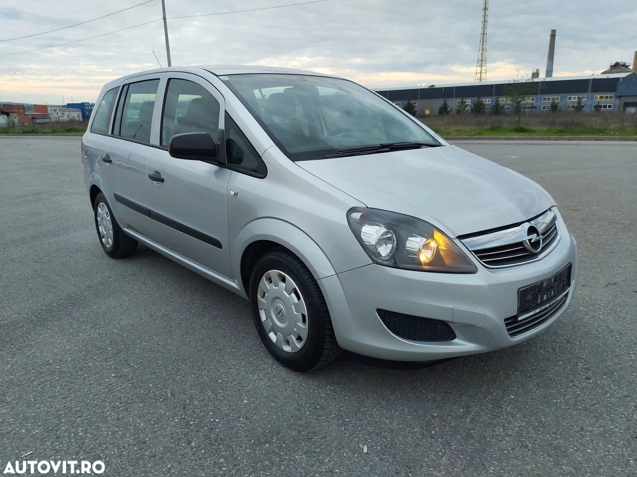 Opel Zafira - 10