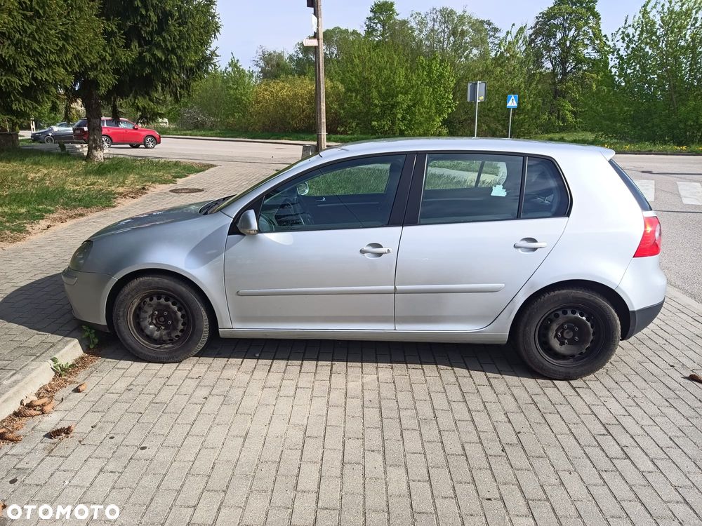 Volkswagen Golf - 5