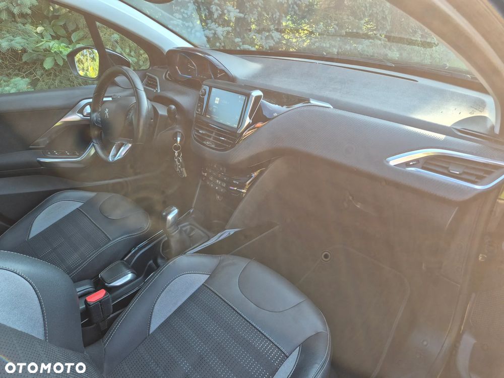 Peugeot 2008 - 11