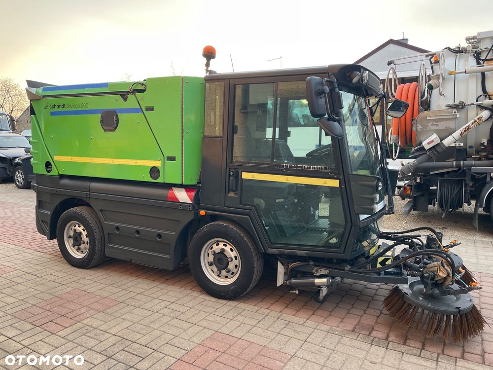 Schmidt Swingo Compact CS 256   200 + Zamiatarka drogowa  zamiatarka chodnikowa uliczna  Swingo 200 +    Super stan 2019 rok - 6