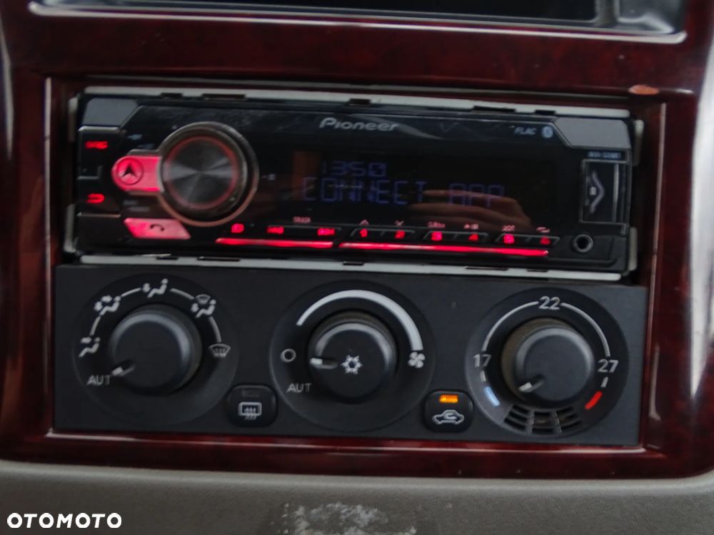 Mitsubishi Pajero - 28