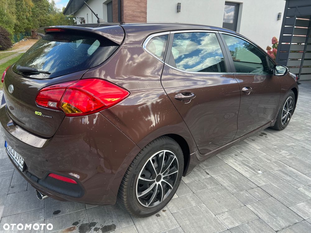 Kia Ceed 1.6 GDI ISG Dream-Team Edition - 20