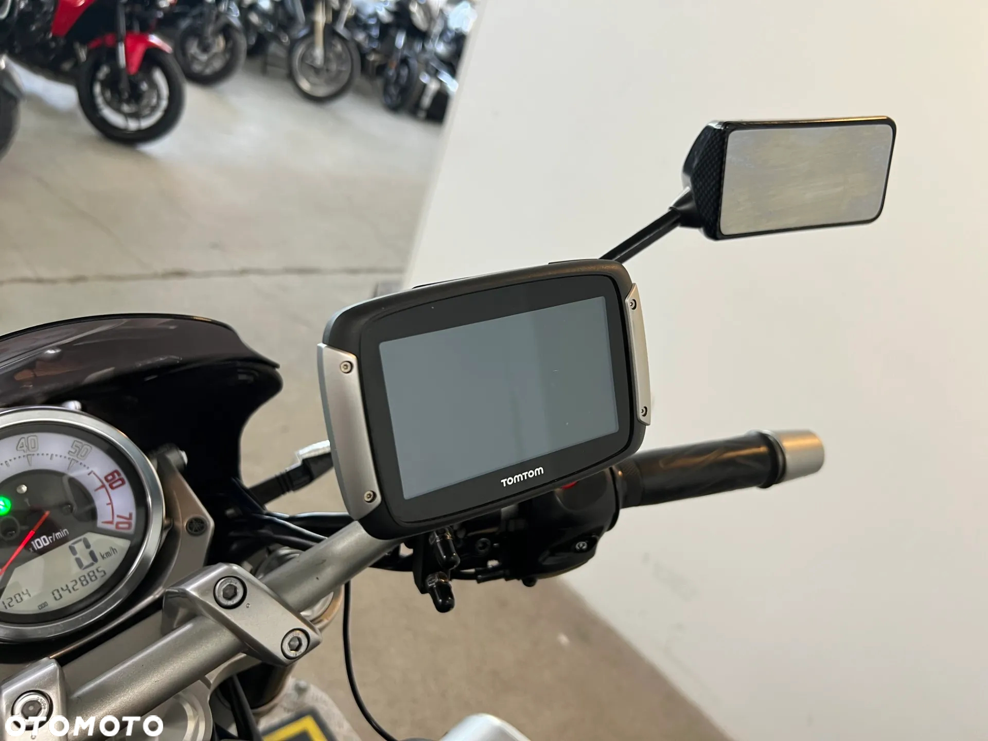 Yamaha MT - 19