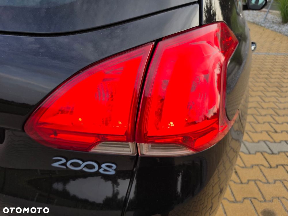 Peugeot 2008 - 8