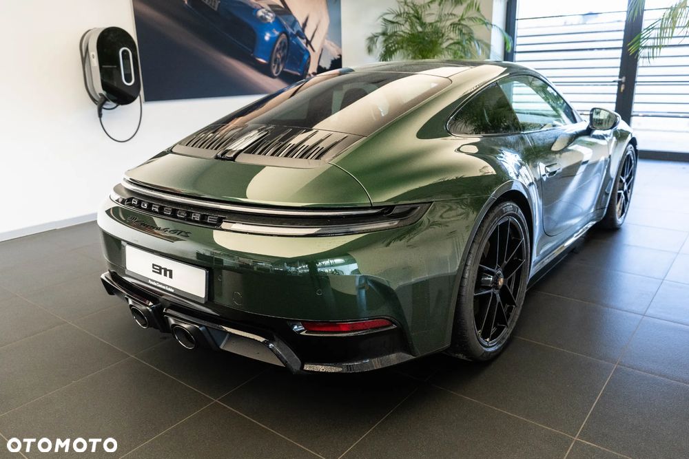 Porsche 911 Carrera T-Hybrid 4 GTS - 4
