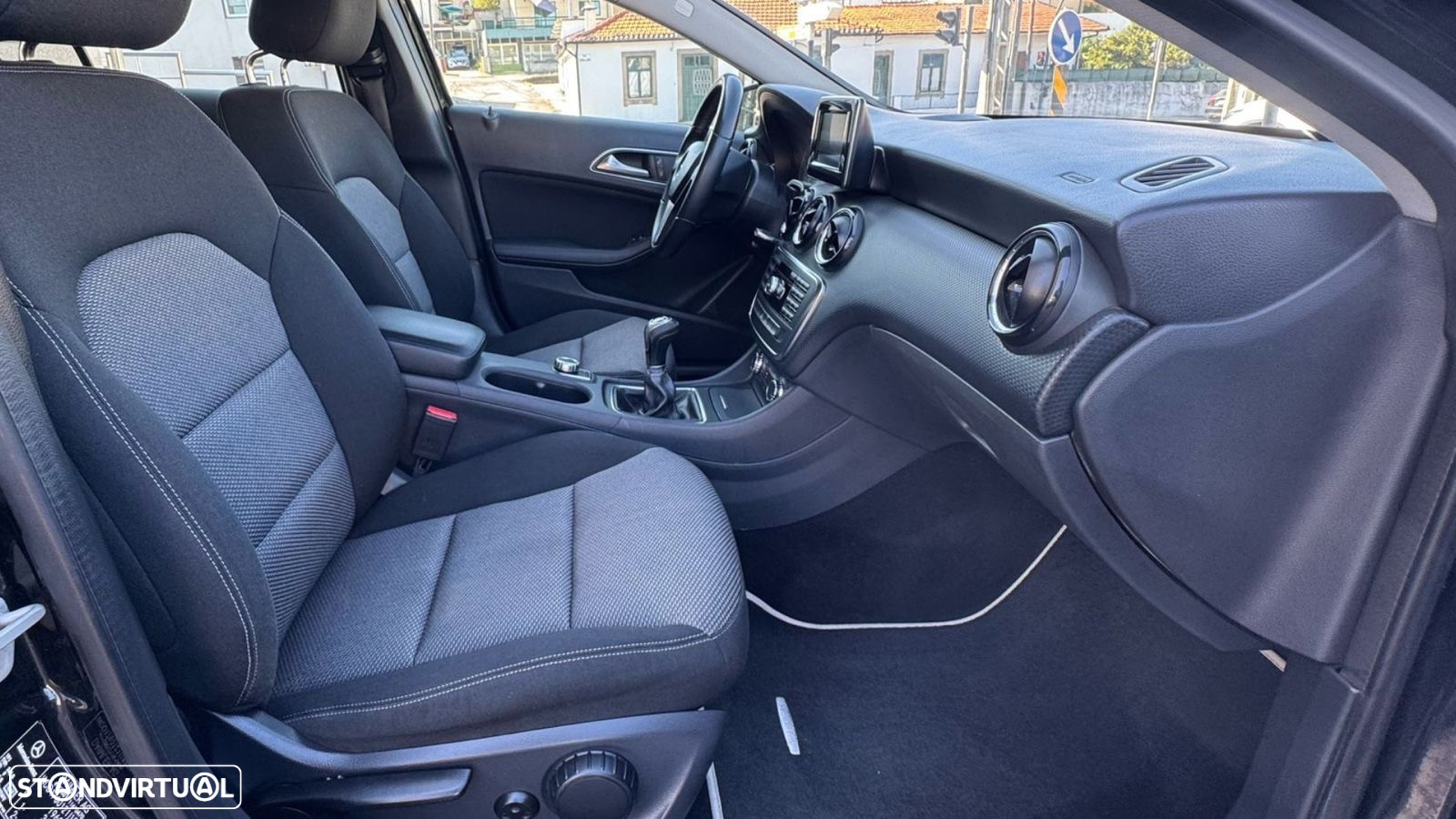 Mercedes-Benz A 180 CDI (BlueEFFICIENCY) - 10