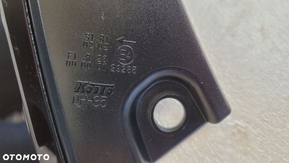 LAMPA LEWA TYLNA TYŁ TOYOTA AYGO X 2022- - 11