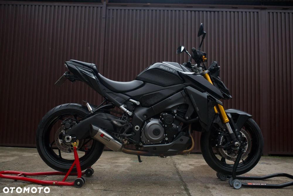 Suzuki GSX - 4