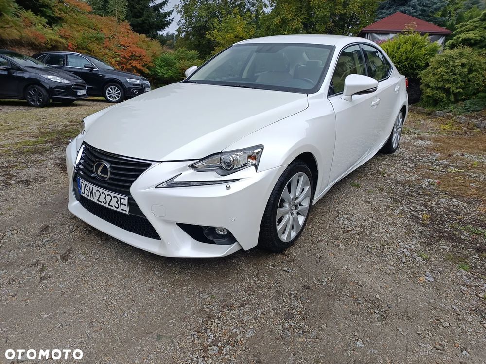 Lexus IS 300h Elite - 6