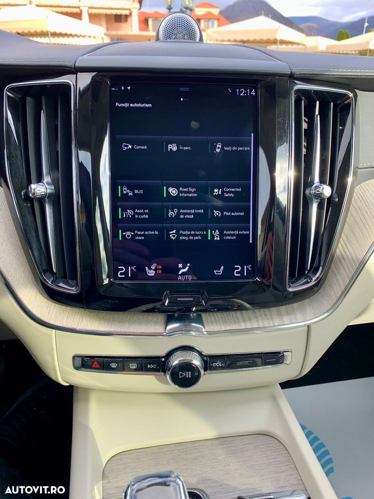 Volvo XC 60 T8 Twin Engine AWD Inscription - 33