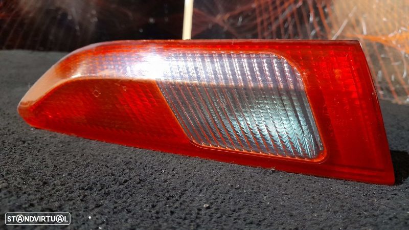 Farolim Stop Esquerdo Mala Alfa Romeo 156 (932_) - 2