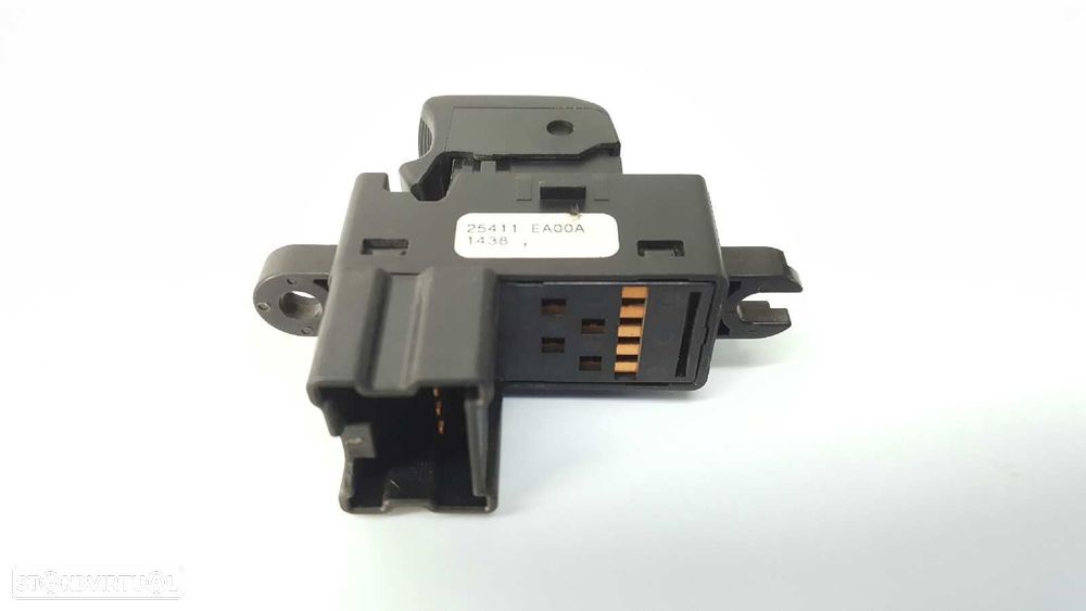 COMANDO DO ELEVADOR TRASEIRO DIREITO NISSAN PATHFINDER (R51) 2.5 DCI SE - 2