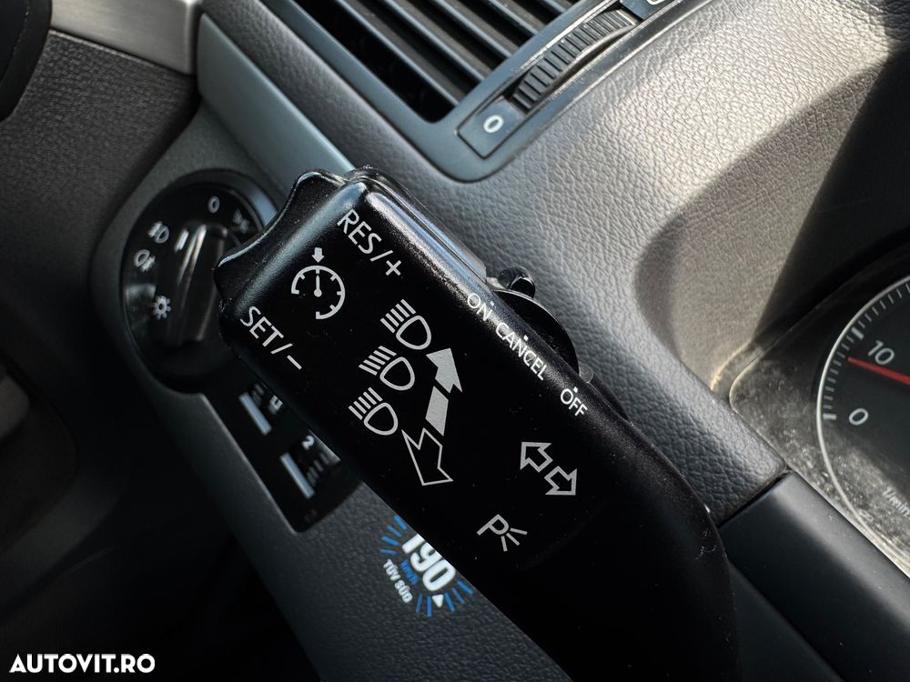 Volkswagen Touran 1.4 TSI STYLE - 19