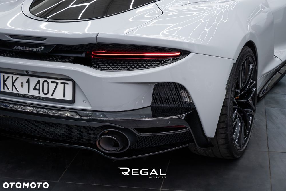 McLaren GT Standard - 40