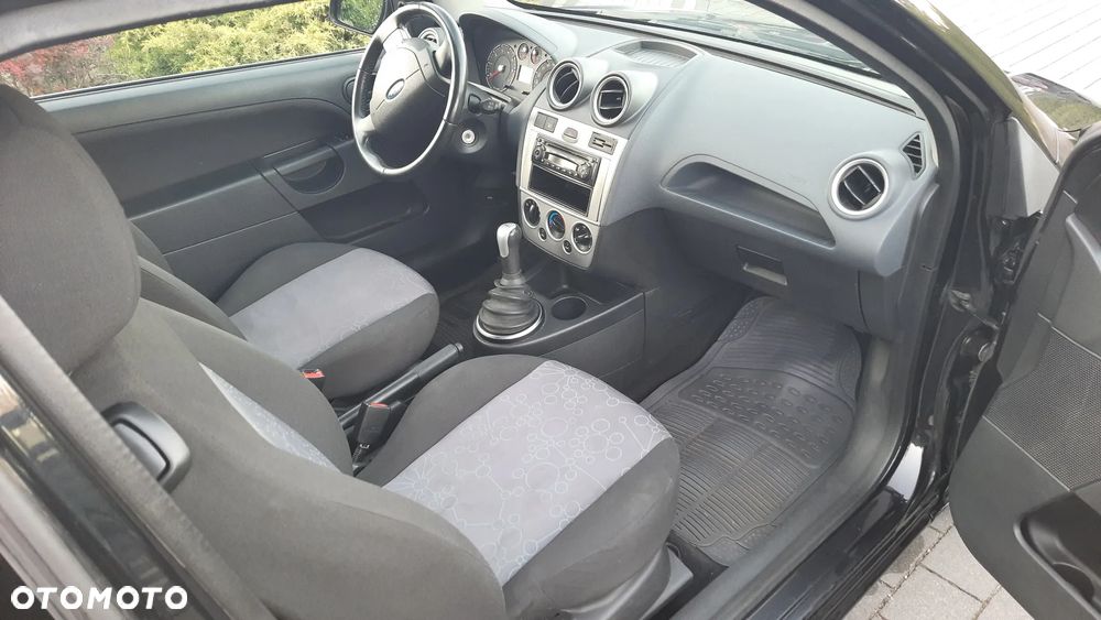 Ford Fiesta - 14