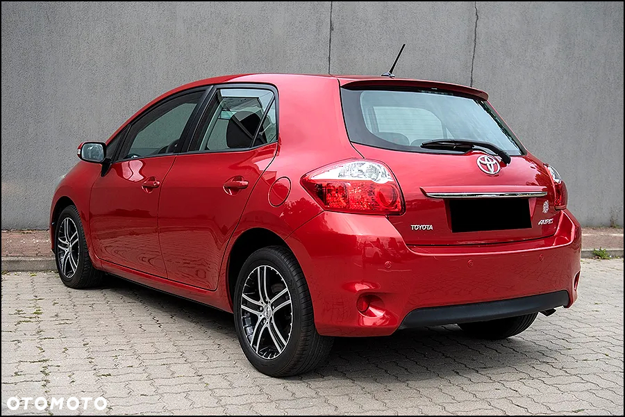 Toyota Auris - 13