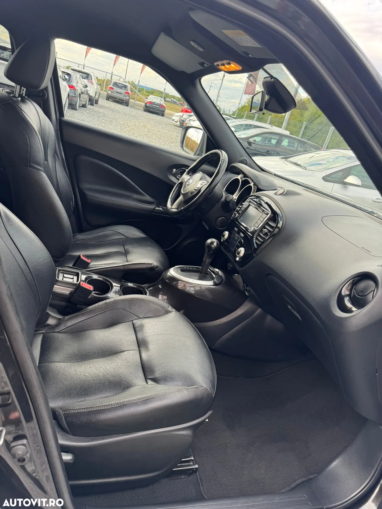 Nissan Juke 1.6 Xtronic Tekna - 9