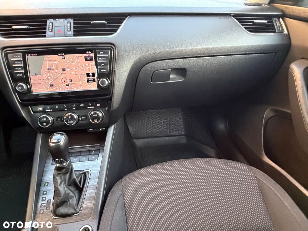 Skoda Octavia Combi 2.0 TDI (Green tec) 4x4 DSG Scout - 31