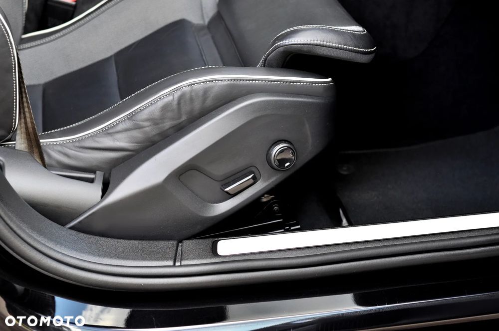 Volvo S60 T8 Recharge AWD Geartronic RDesign - 17