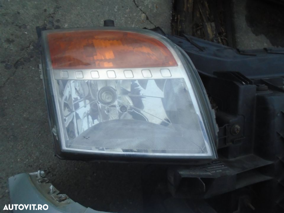 Fata completa Ford Fusion din 2004 - 5