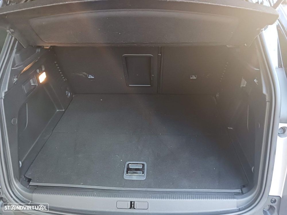 Peugeot 3008 1.6 Hybrid GT e-EAT8 - 34