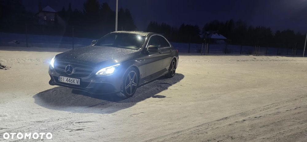Mercedes-Benz Klasa C 180 9G-TRONIC AMG Line - 40