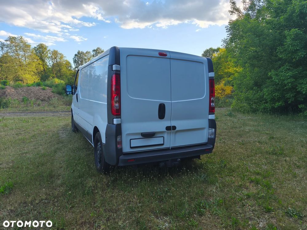 Renault TRAFIC - 8