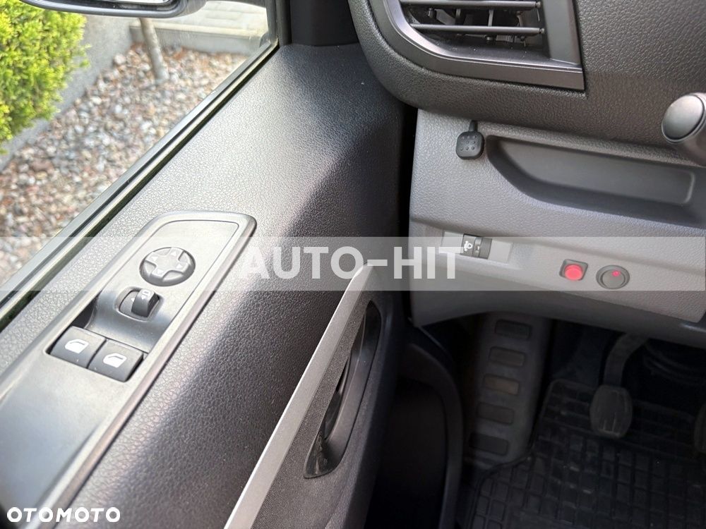 Opel Vivaro - 29