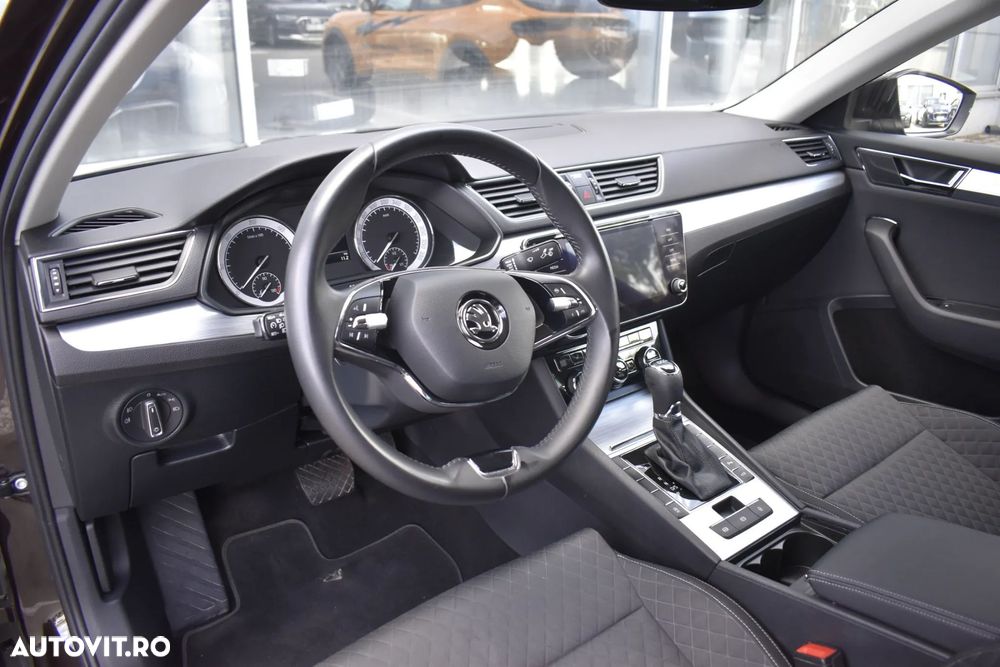 Skoda Superb 2.0 TDI DSG Ambition - 35