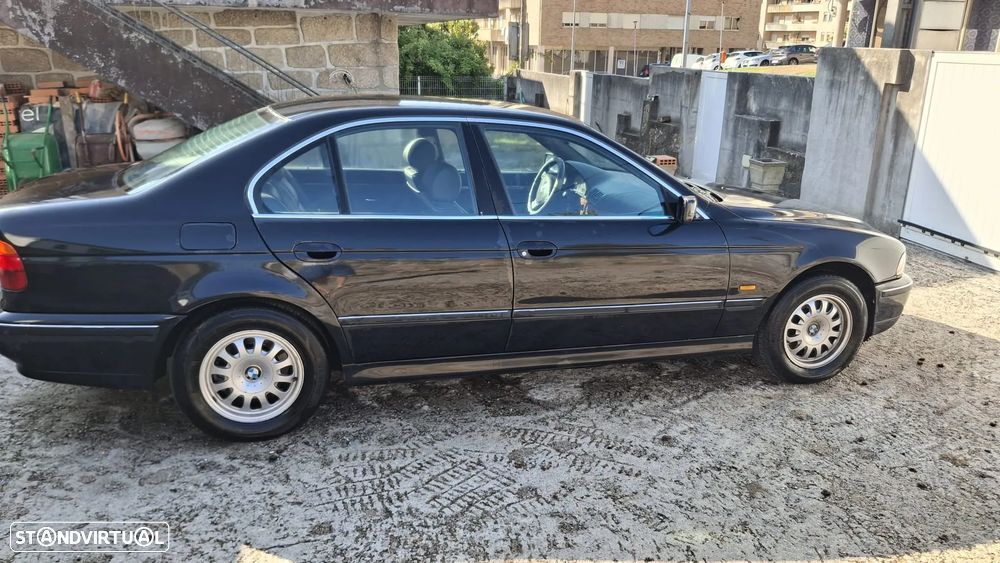 BMW 528 i Touring - 8