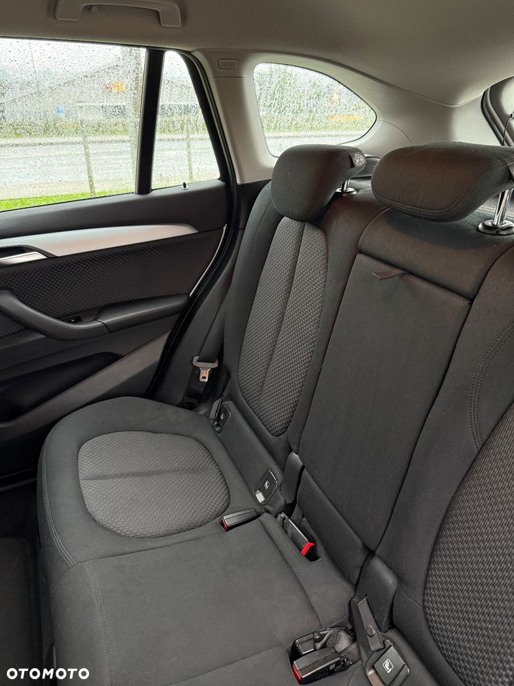 BMW X1 sDrive20i - 14