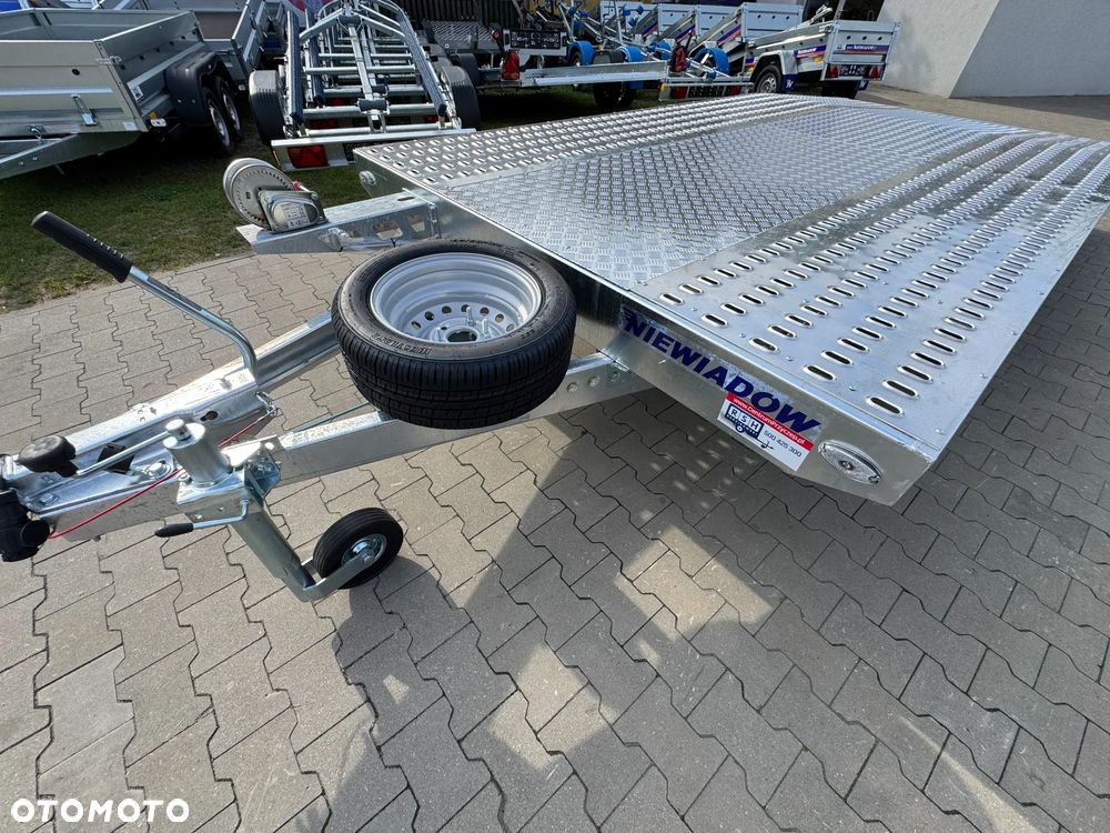 Niewiadów Laweta samochodowa NIEWIADÓW  Jupiter 4,5x2,10 cm DMC:2700kg+Wypełnienie środka blachą aluminiową ryflowaną - 11