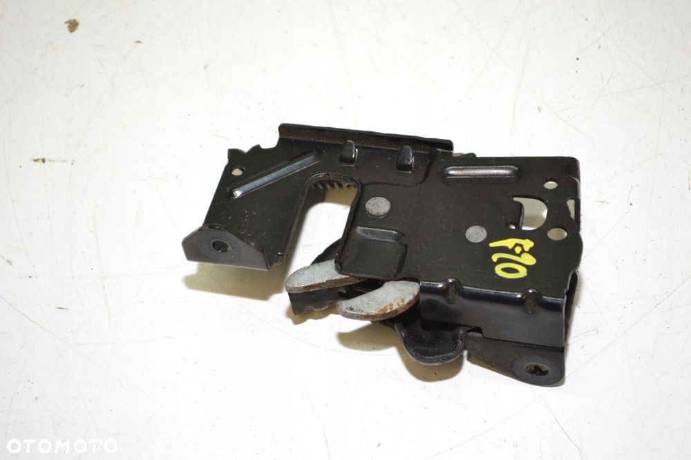 ZAMEK RYGIEL MASKI ORYGINAŁ 4895376 BMW 1 F20 12R - 2