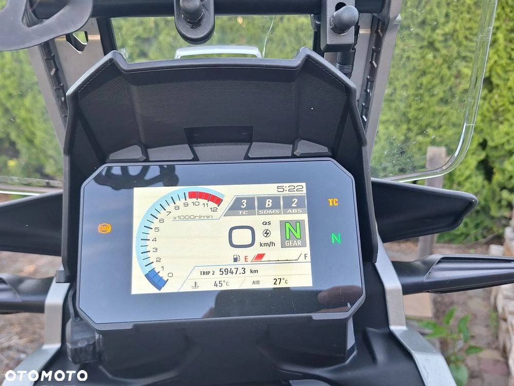 Suzuki V-STROM - 6