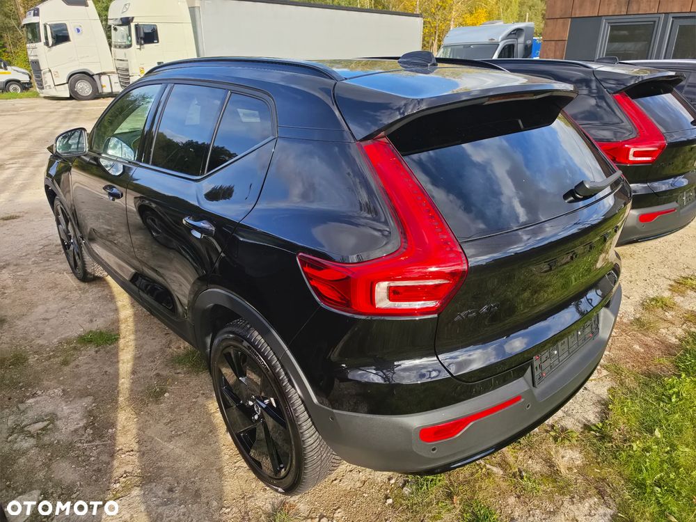 Volvo XC 40 B4 B DKG Ultra Black Edition - 5