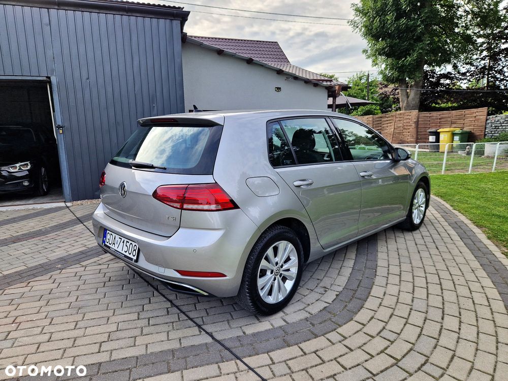 Volkswagen Golf - 4