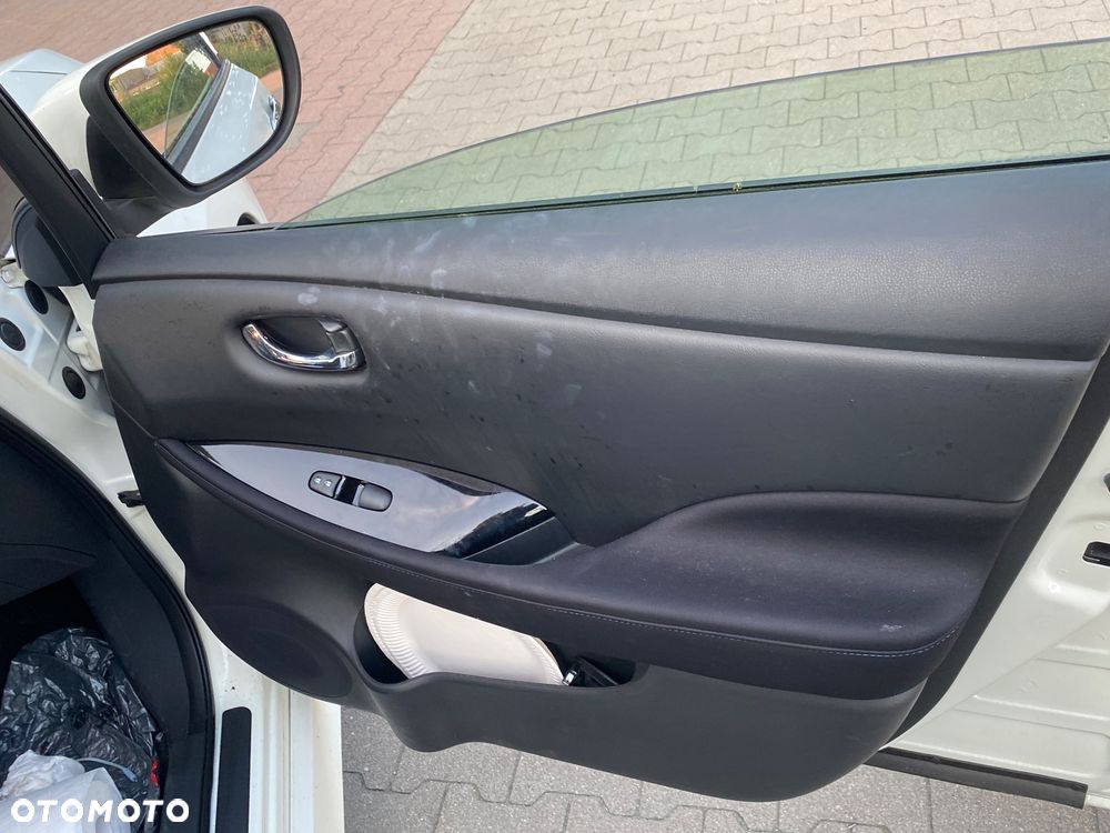 Nissan Leaf - 15