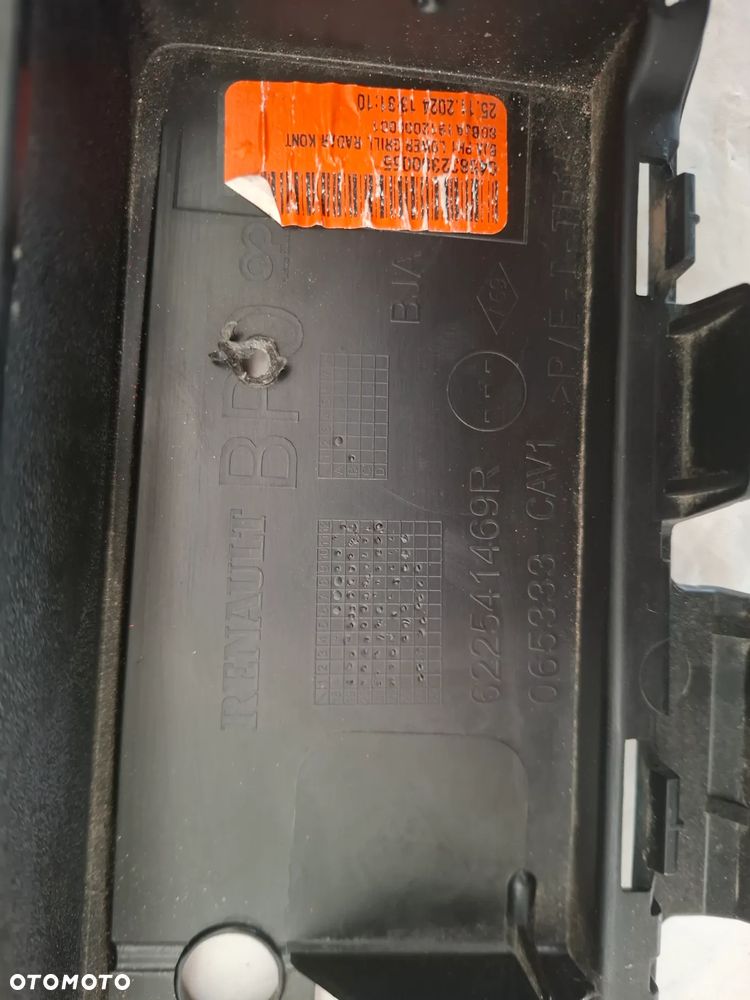 RENAULT CLIO V ATRAPA KRATKA ZDERZAK SRODKOWA - 9