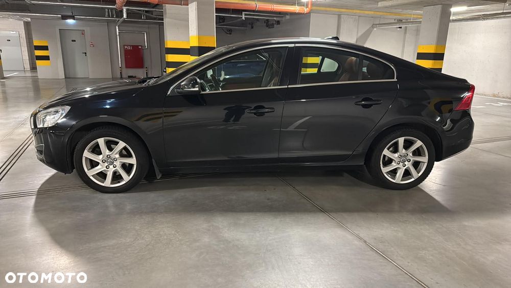 Volvo S60 2011 photo 2